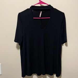 V-neck T-shirt with choke collar